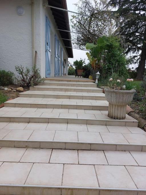 Villa De Charme Avec Piscine Saint-Jory Bagian luar foto