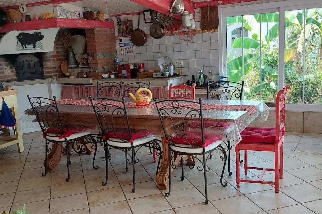 Villa De Charme Avec Piscine Saint-Jory Bagian luar foto